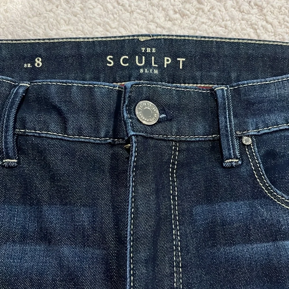 White House Black Market “The Sculpt” Slim Women’s Dark Wash Jeans Size 8 - Picture 4 of 5